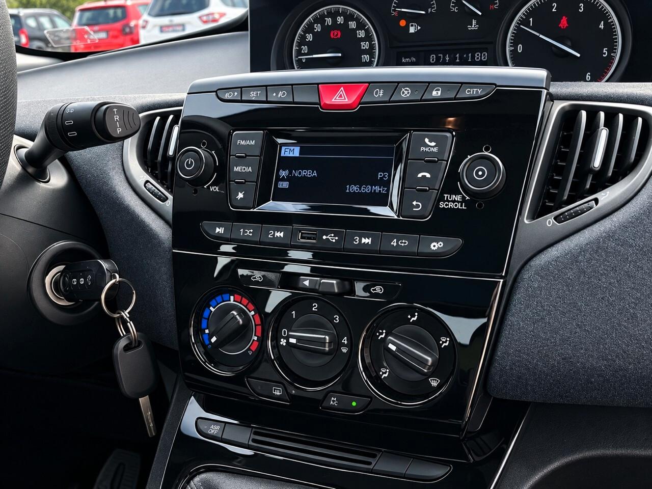 Lancia Ypsilon 1.3 MJT 95 CV 5 porte