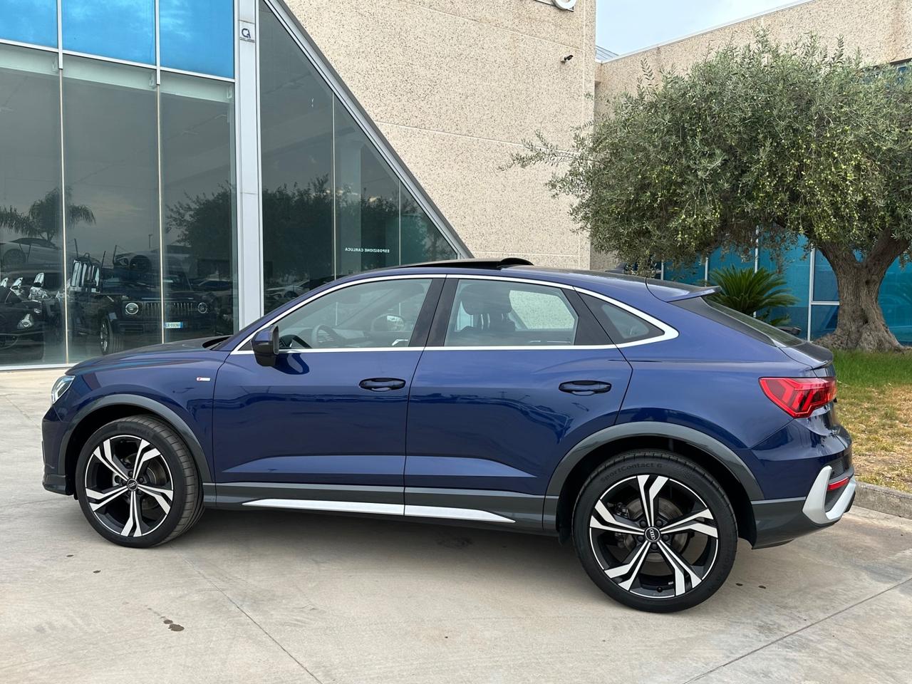 Audi Q3 spb 35 Sline possibilità noleggio no scoring