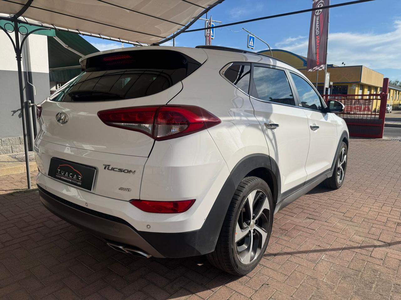 Hyundai Tucson 2.0 CRDI Xpossible TETTUCCIO #50055