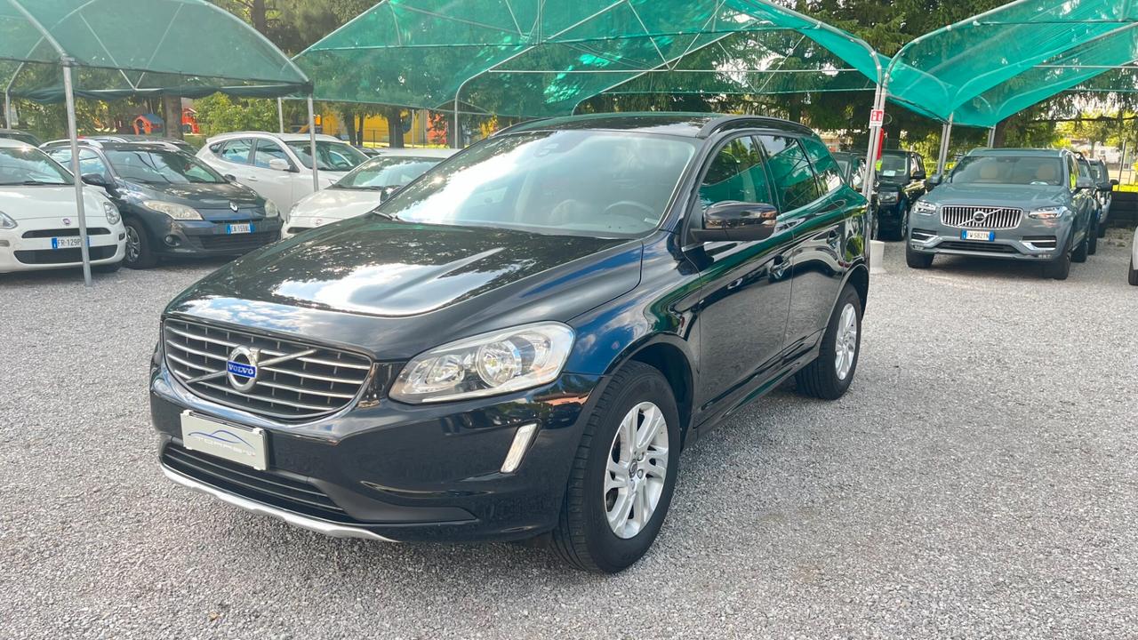 Volvo XC 60 XC60 D4 AWD Geartronic Momentum N1