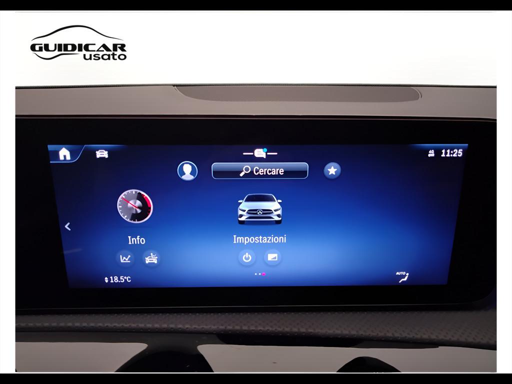 Mercedes-Benz Classe A - W177 2018 - A 180 d AMG LINE Premium