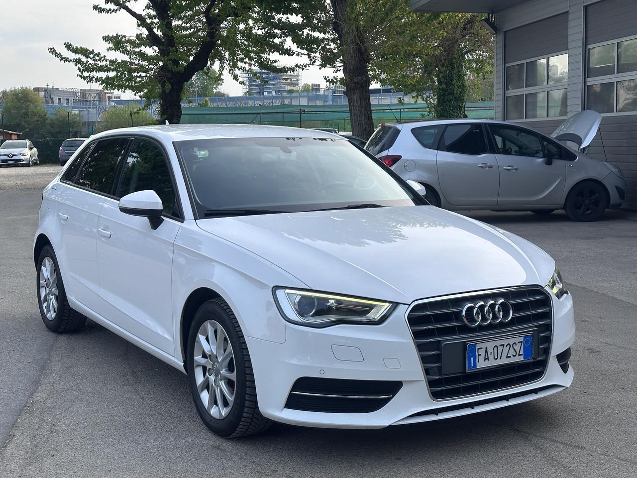 Audi A3 SPB 1.6 TDI clean diesel Ambition