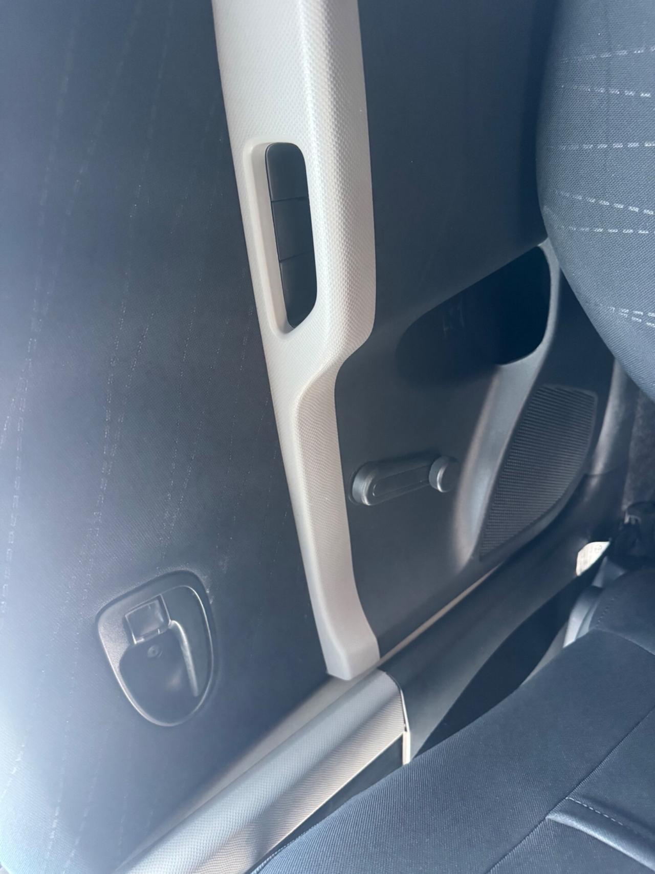 Toyota Yaris Benz automatica