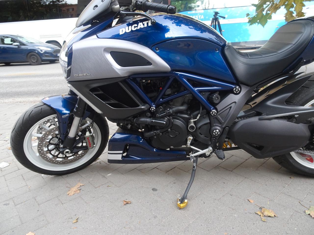 Ducati Diavel Blue Stripes