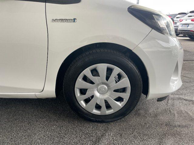 TOYOTA Yaris 1.5 Hybrid lounge 71000km