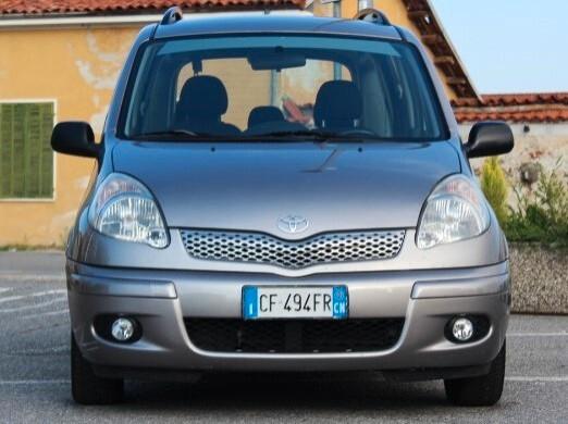 Toyota Yaris Verso 1.3i 16V cat Sol MULTISPAZIO BENZINA TUTTI I TAGLIANDI IN UFFICIALE UNICO UTILIZZATORE