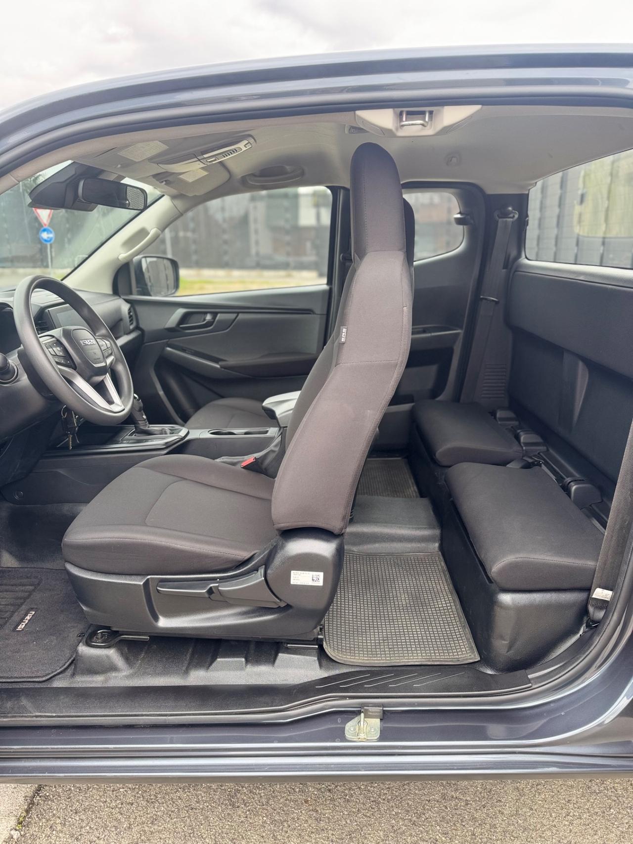 ISUZU D-MAX 1.9 4x4 2025 PREZZO + IVA