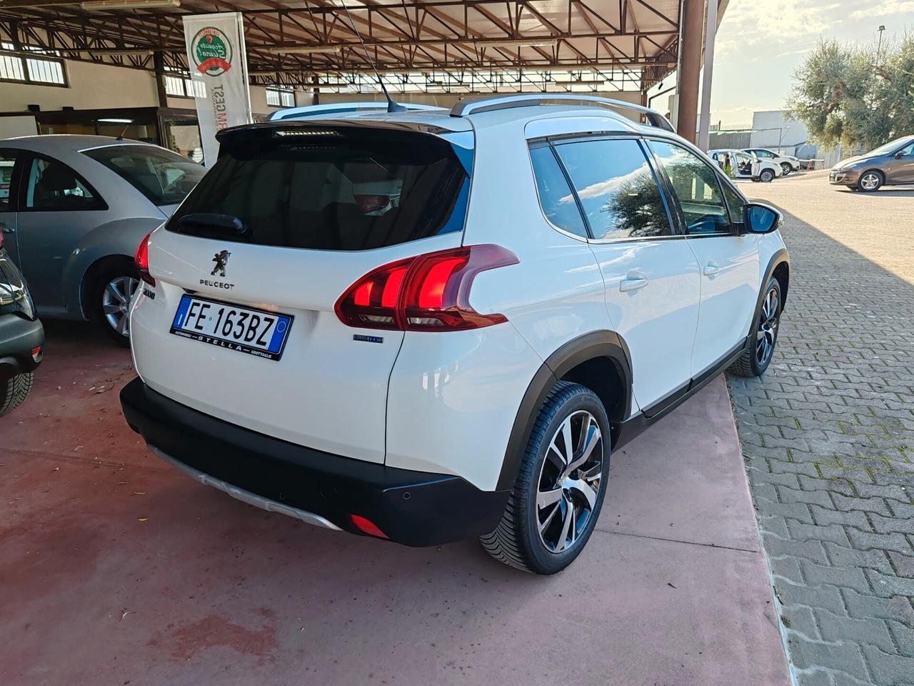 Peugeot 2008 1.6 HDI Allure - NAVI