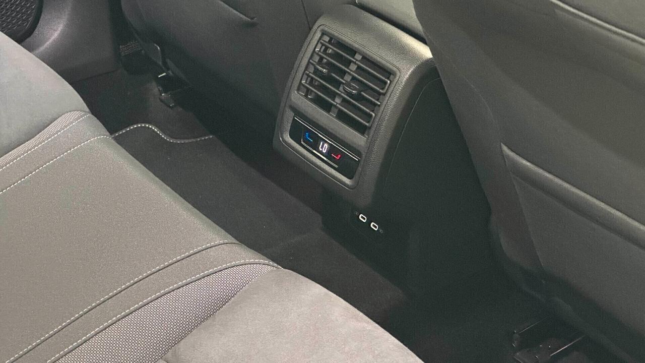 Volkswagen Golf 2.0 TDI 150 CV DSG SCR Style