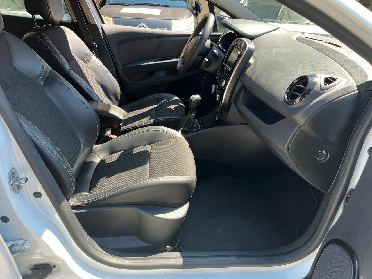 Renault Clio dCi 8V 90 CV 5 porte Moschino Intens ok neopatentati