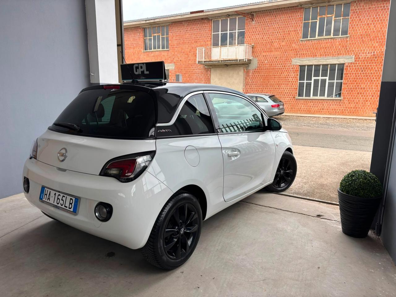 Opel Adam 1.4 87 CV GPL Tech