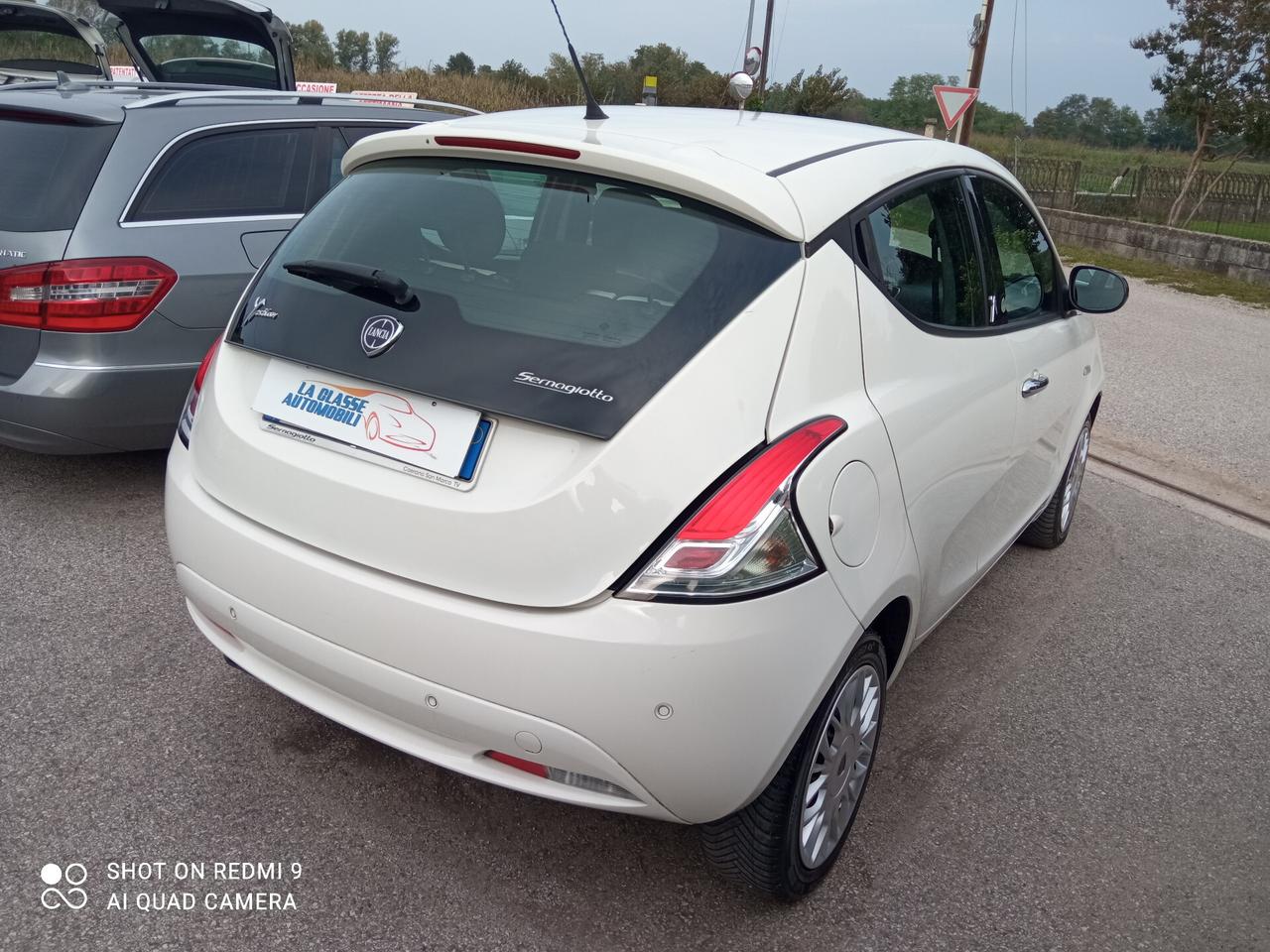 Lancia Ypsilon 1.3 MTJ 5P 95CV NEOPATENTATI SILVER