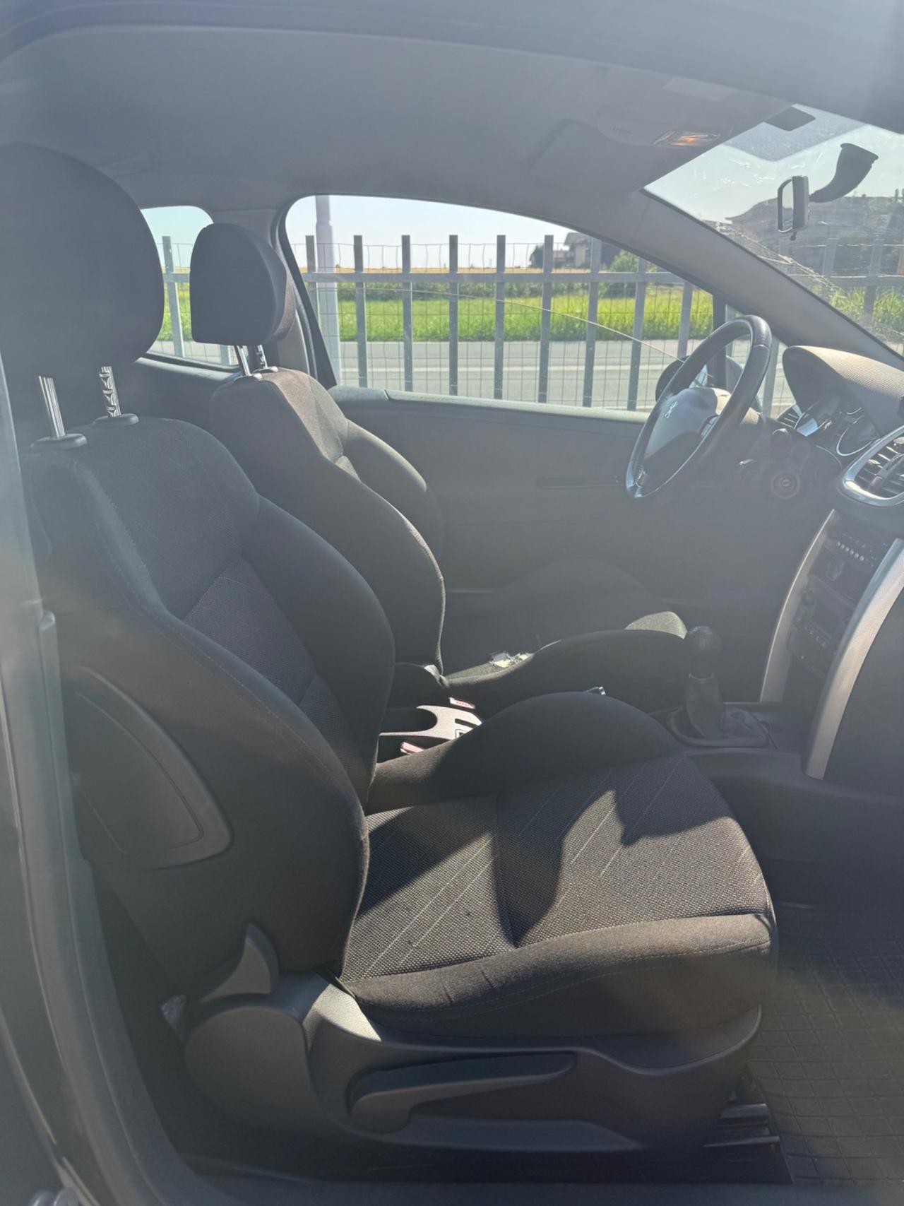 Peugeot 207 1.4 88CV 3p. XS