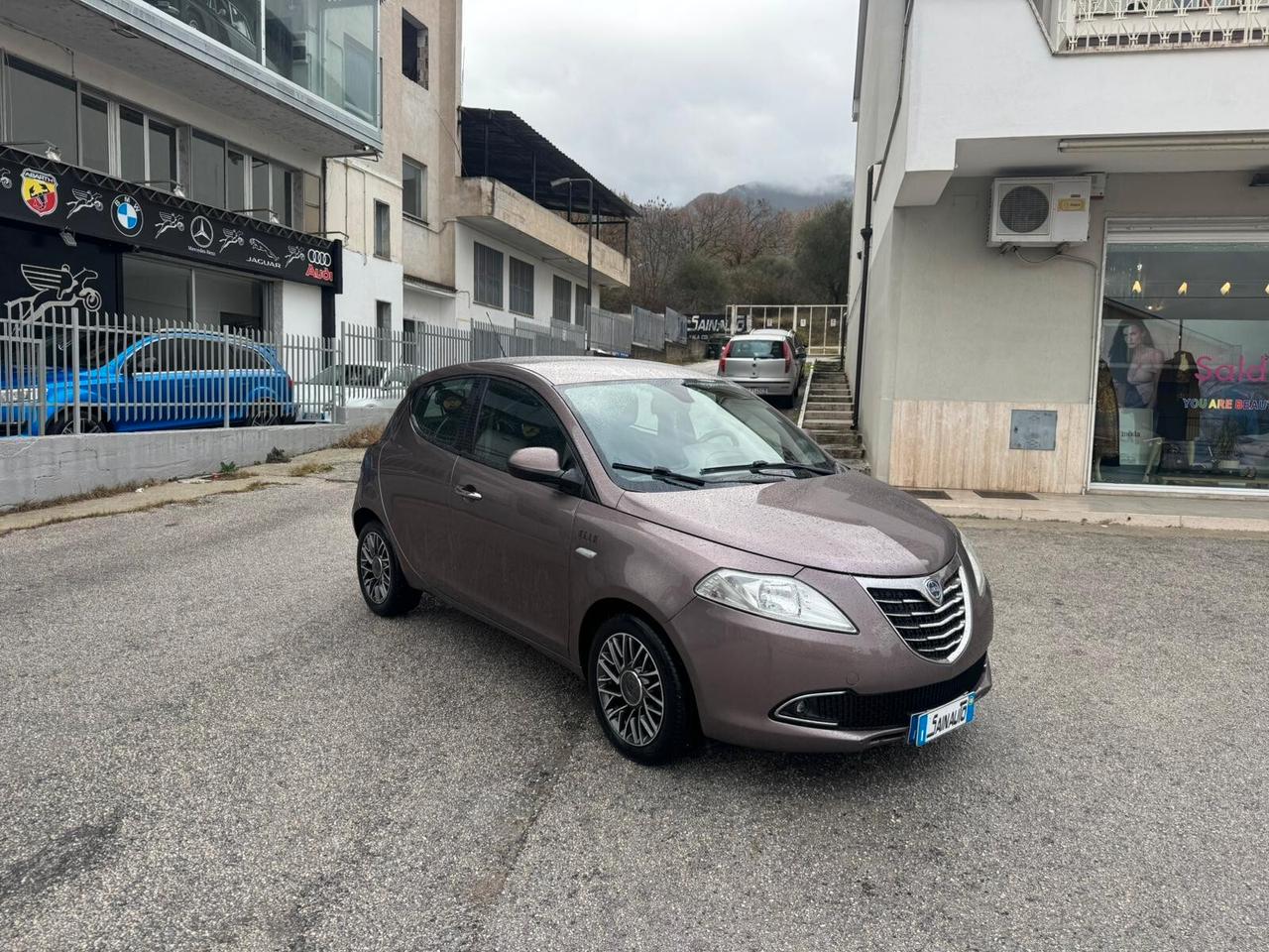 Lancia Ypsilon 1.3 MJT 95 CV 5 porte S&S Elle GARANZIA