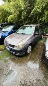 Renault Clio 1.2 5 porte Confort Authentique
