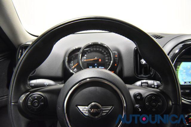 MINI Countryman 2.0 COOPER D AUTOMATICA NAVIGATORE FARI LED