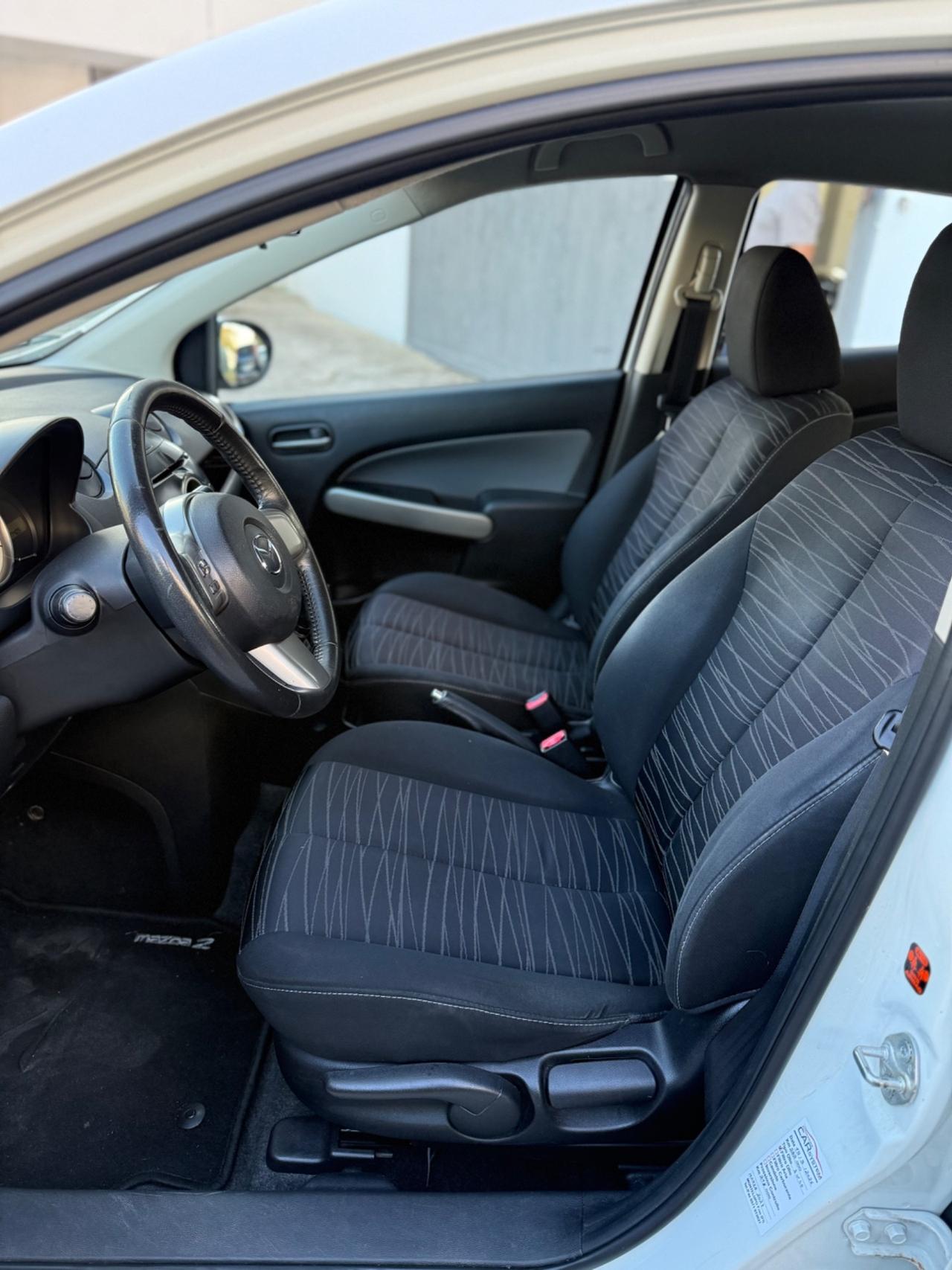 Mazda 2 1.3 Benzina 75CV 5p. 2010 Neopatentati