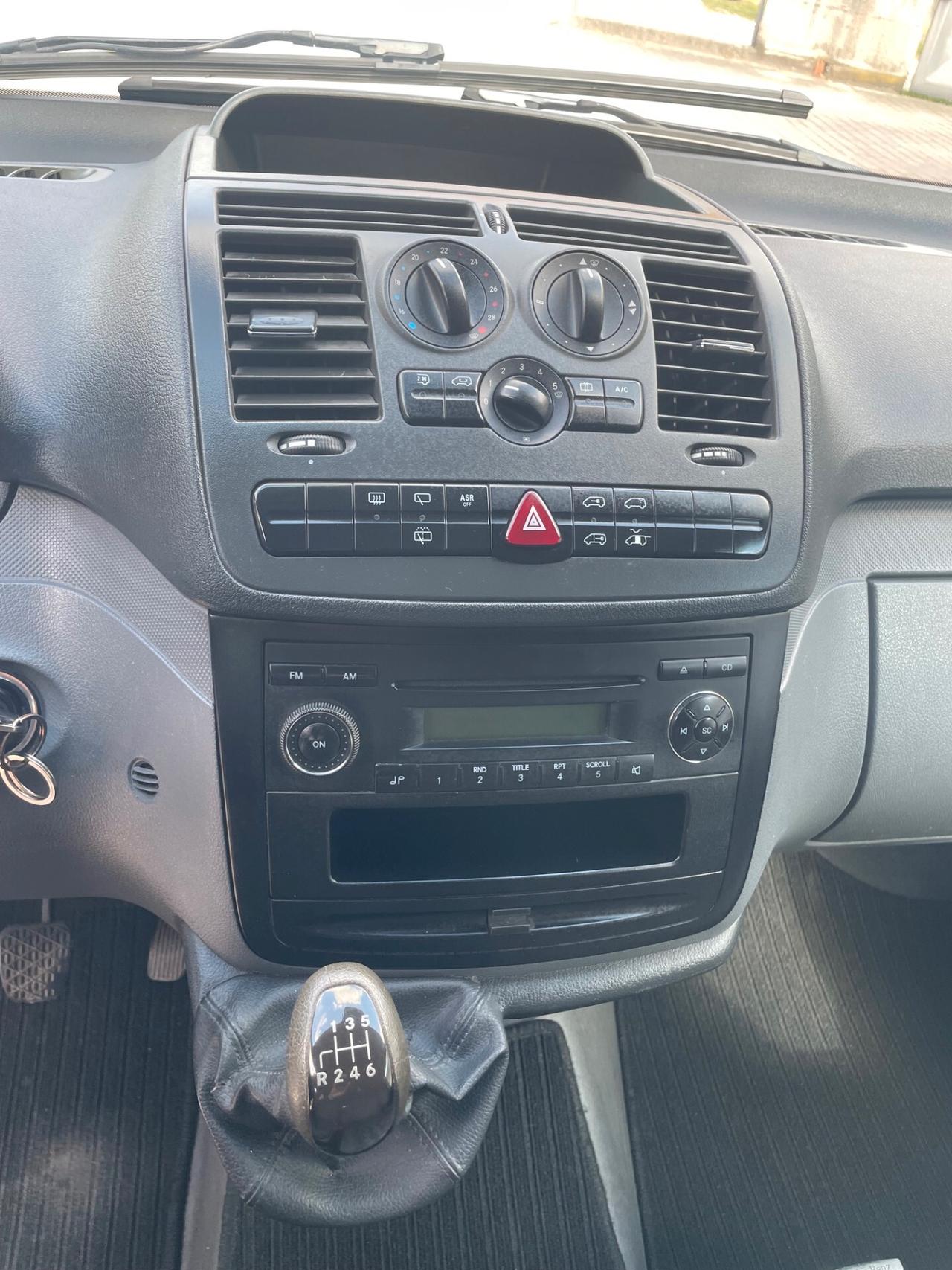 Mercedes-benz Vito 9 posti manuale