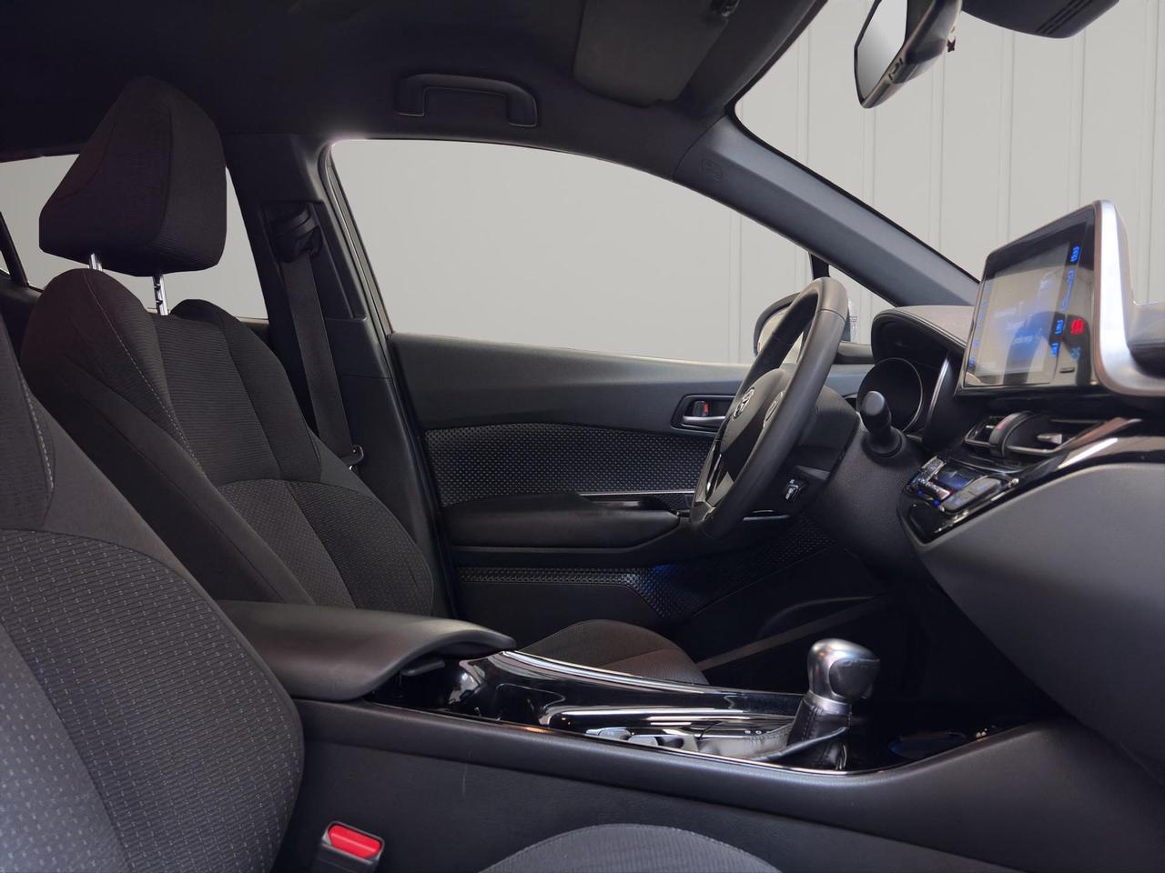 Toyota C-HR 1.8h Trend 2wd e-cvt