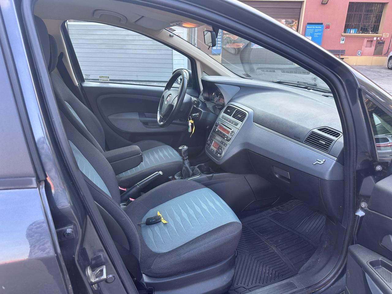 Fiat Grande Punto 1.4 solo 95mila km unipro