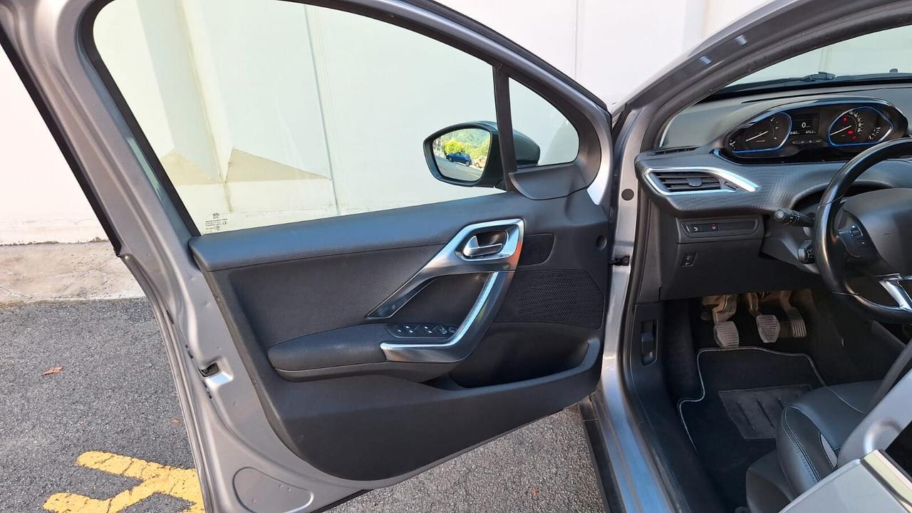 Peugeot 2008 Allure euro 6d retrocamera cerchi 17