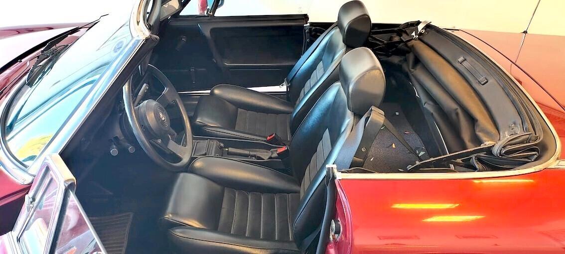 Alfa Romeo Spider 1.6