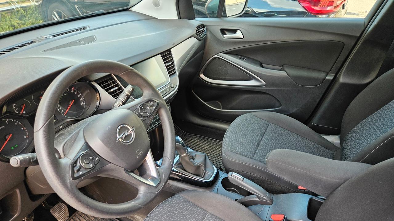 Opel Crossland 1.2 81CV NAVY-CARPLAY