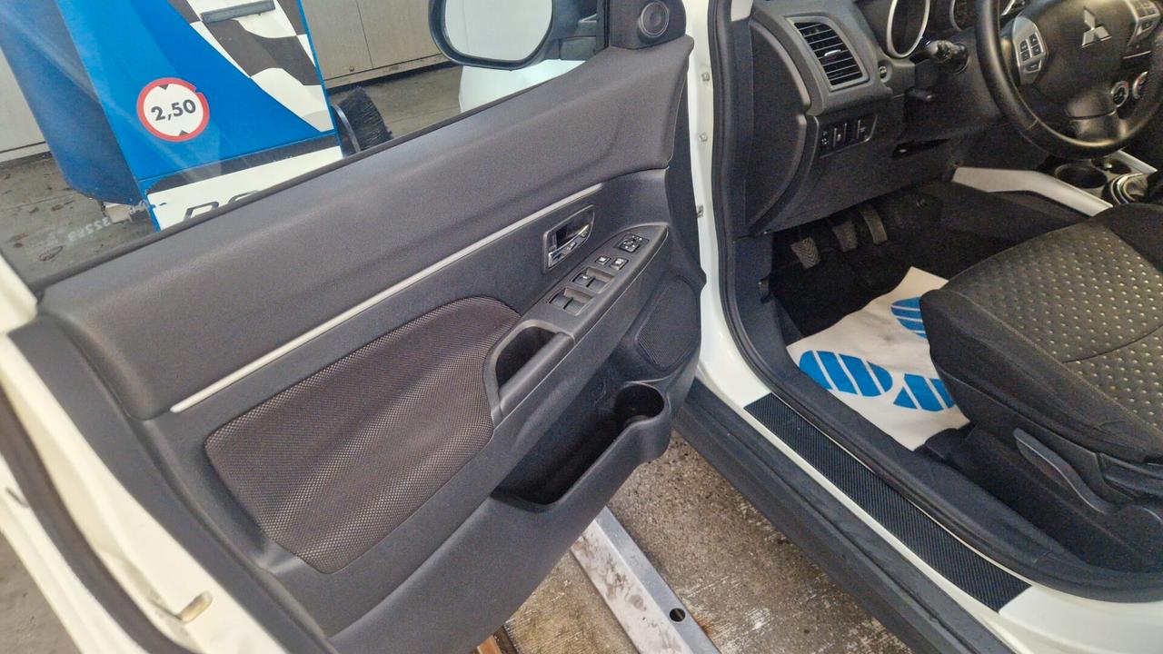 Mitsubishi ASX 1.8 DI-D 150CV 4WD perfetta e garantita