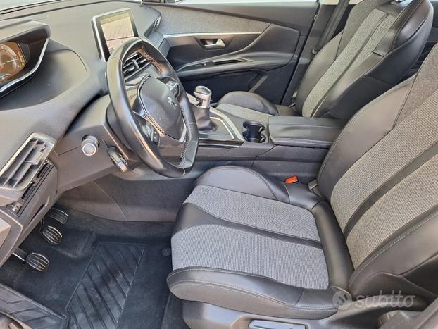 Peugeot 3008 , 1.5 DCI 130cv. Modello Allur