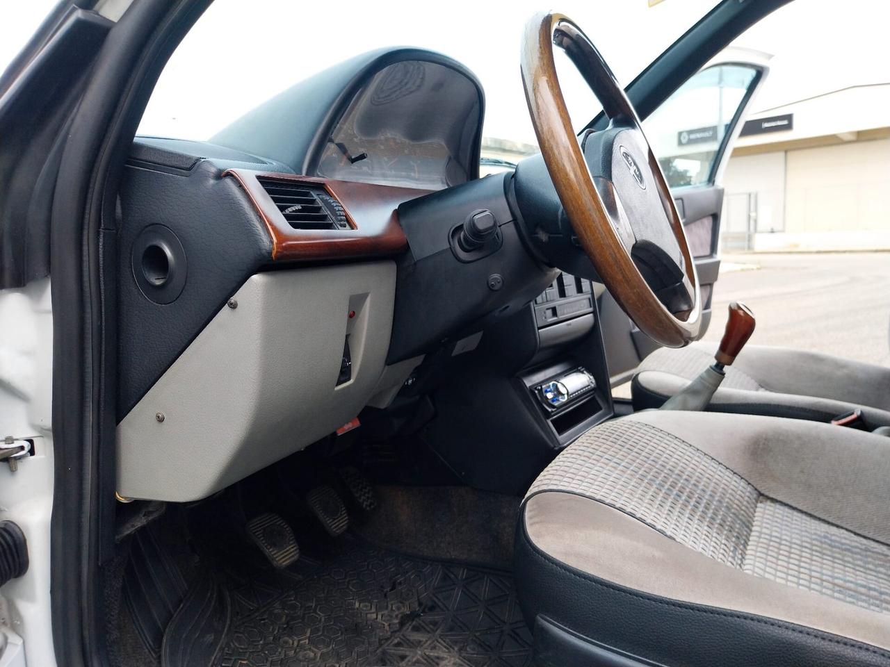 Alfa Romeo 155 1.8i Twin Spark cat Silverstone