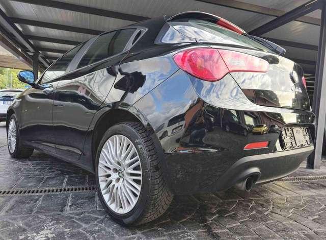 Alfa Romeo Giulietta TOTAL BALCK CERCHI SPORT UNIPRO!