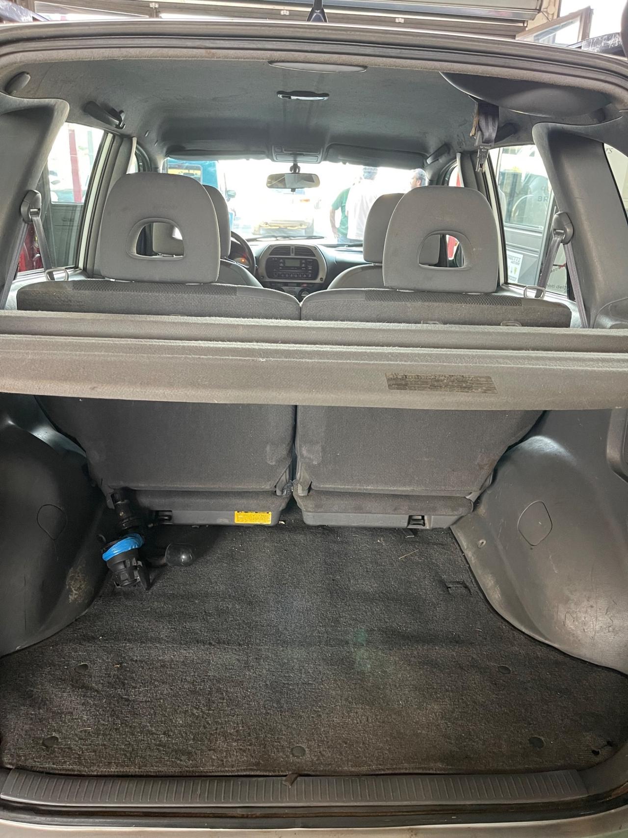Toyota RAV4 2.0 Tdi D-4D Gancio PERMUTE RATE