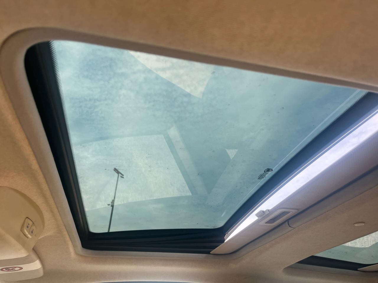 Lancia Ypsilon 1.2 Argento TETTO PANORAMICO APRIBILE ADATTA AI NEOPATENTATI