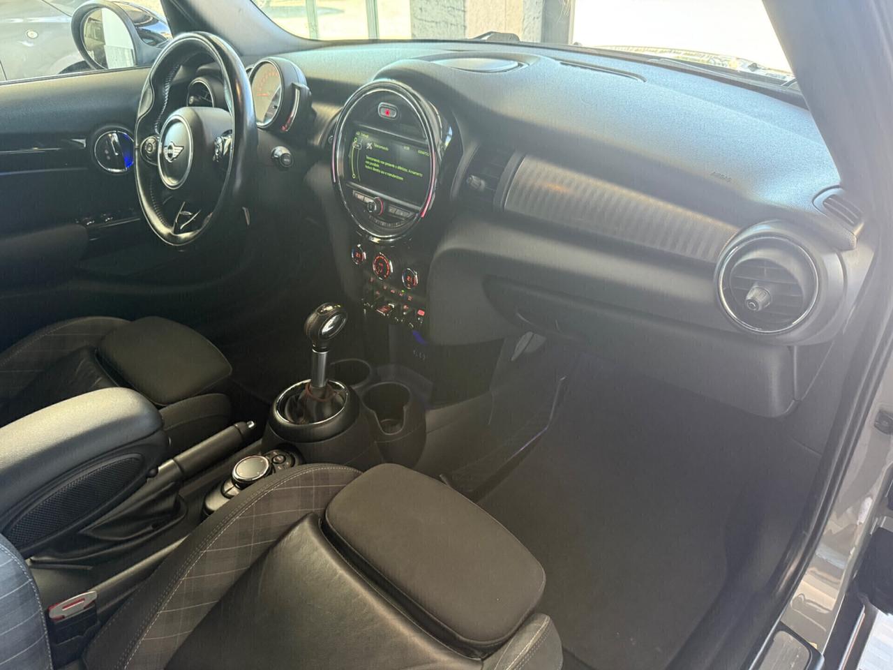 Mini 2.0 Cooper SD aut. Hype 5 porte