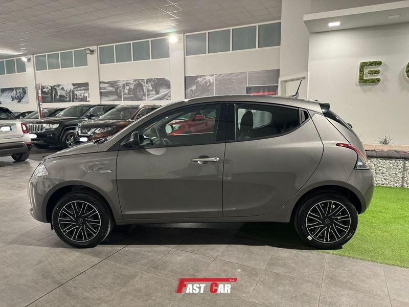 Lancia Ypsilon 1.0 FireFly 5 porte S&S Hybrid Platino