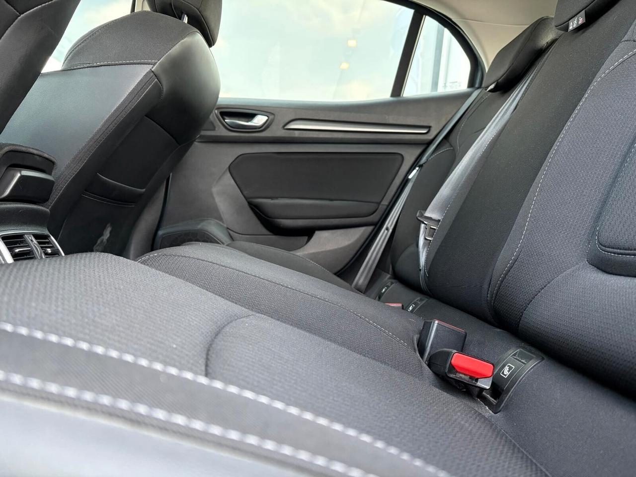 Renault Megane BUSINESS Blue dCi 115 CV 6mt