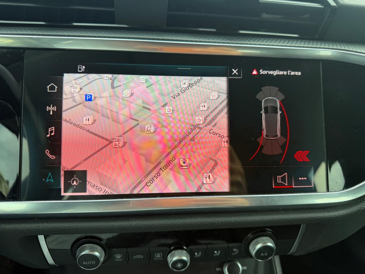 Audi Q3 45 TFSI e S tronic Business