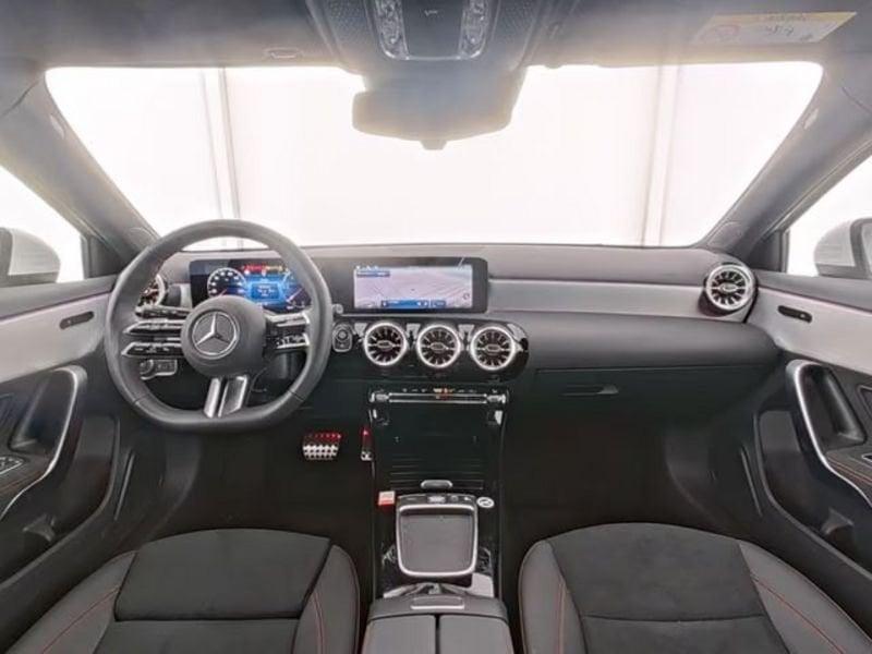 Mercedes-Benz Classe A A 180 d Premium AMG LED NAVI