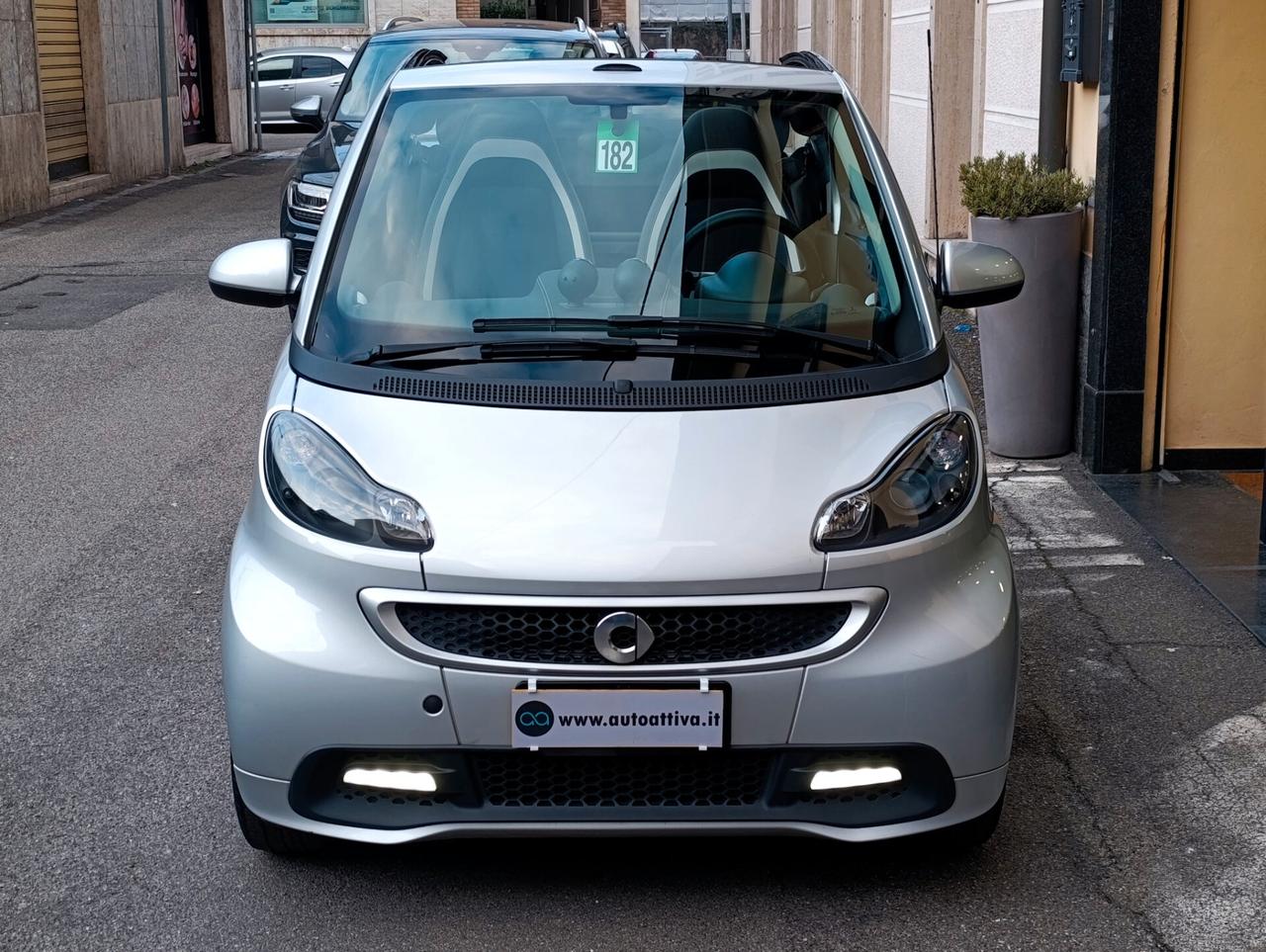 Smart ForTwo 1000 52 kW MHD cabrio passion