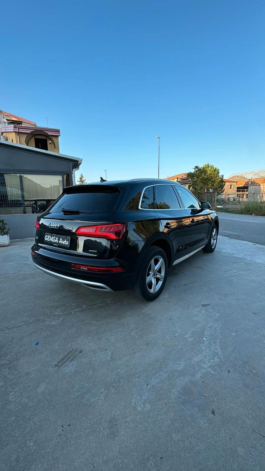 Audi Q5 30 TDI S tronic Business Design