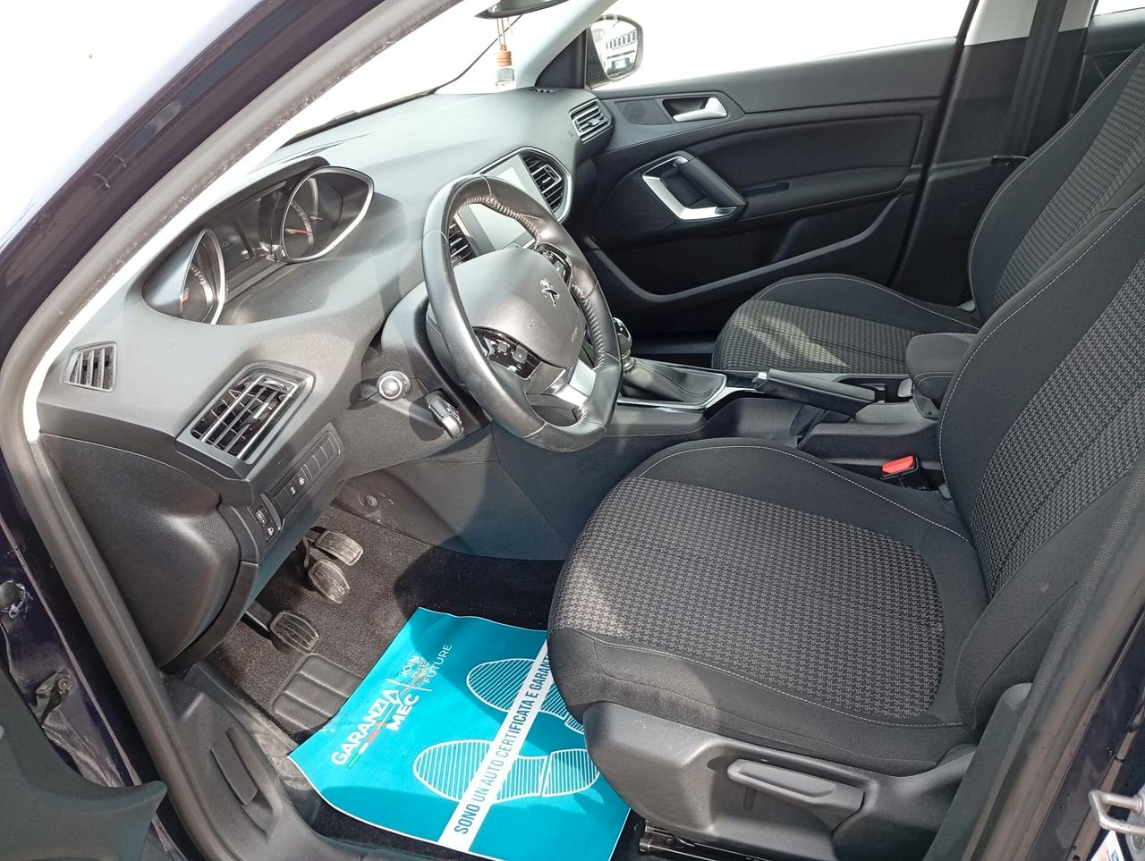 Peugeot 308 BlueHDi 100 S&S Business