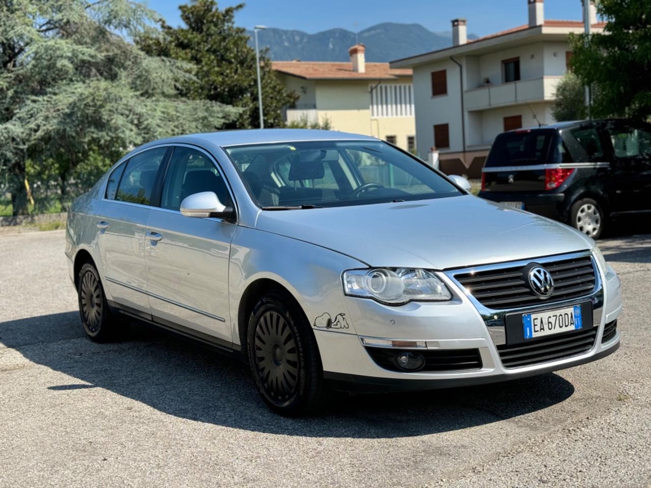 Volkswagen Passat 1.6 TDI DPF Comf. BlueM. Tech.