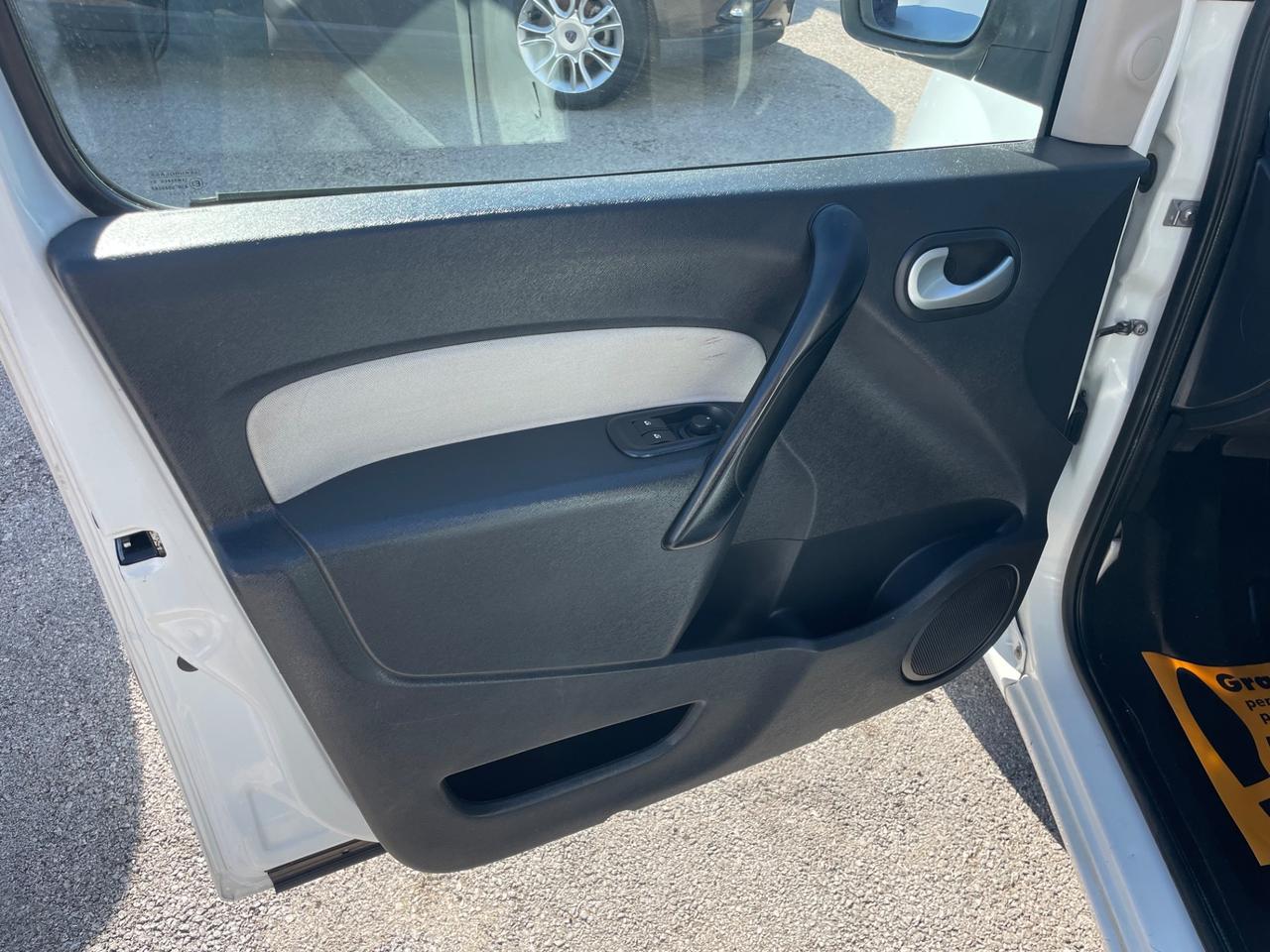 RENAULT KANGOO 1.5 DIESEL 110 (CV) 2011