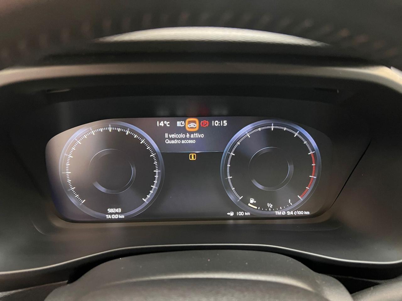 Volvo XC40 T2 Geartronic Momentum GPL