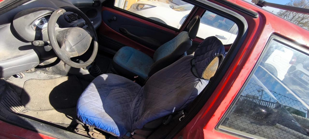 Fiat 600 CON GANCIO TRAINO 900