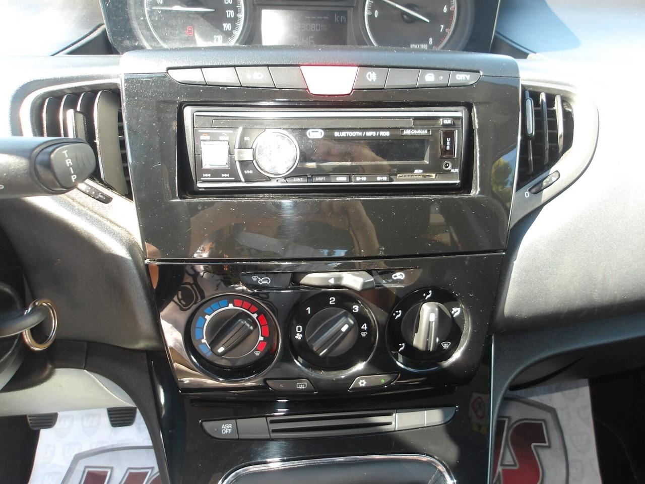 LANCIA YPSILON 1.2 BENZ/GPL -12/2016
