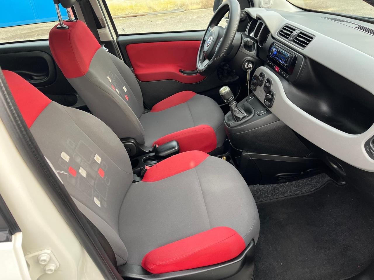 Fiat Panda -1.2 gpl-lounge-full-02/2013