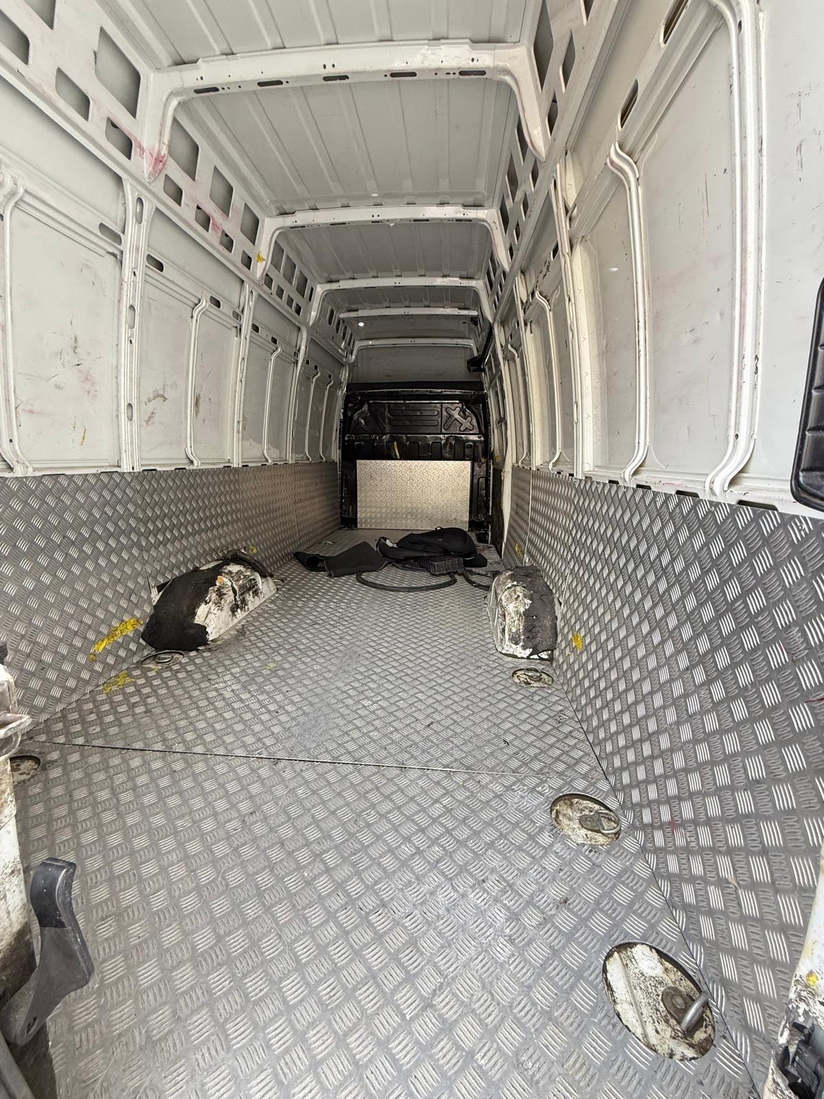 Iveco Daily 33S11V 2.3 HPT PM-SL-TM Furgone