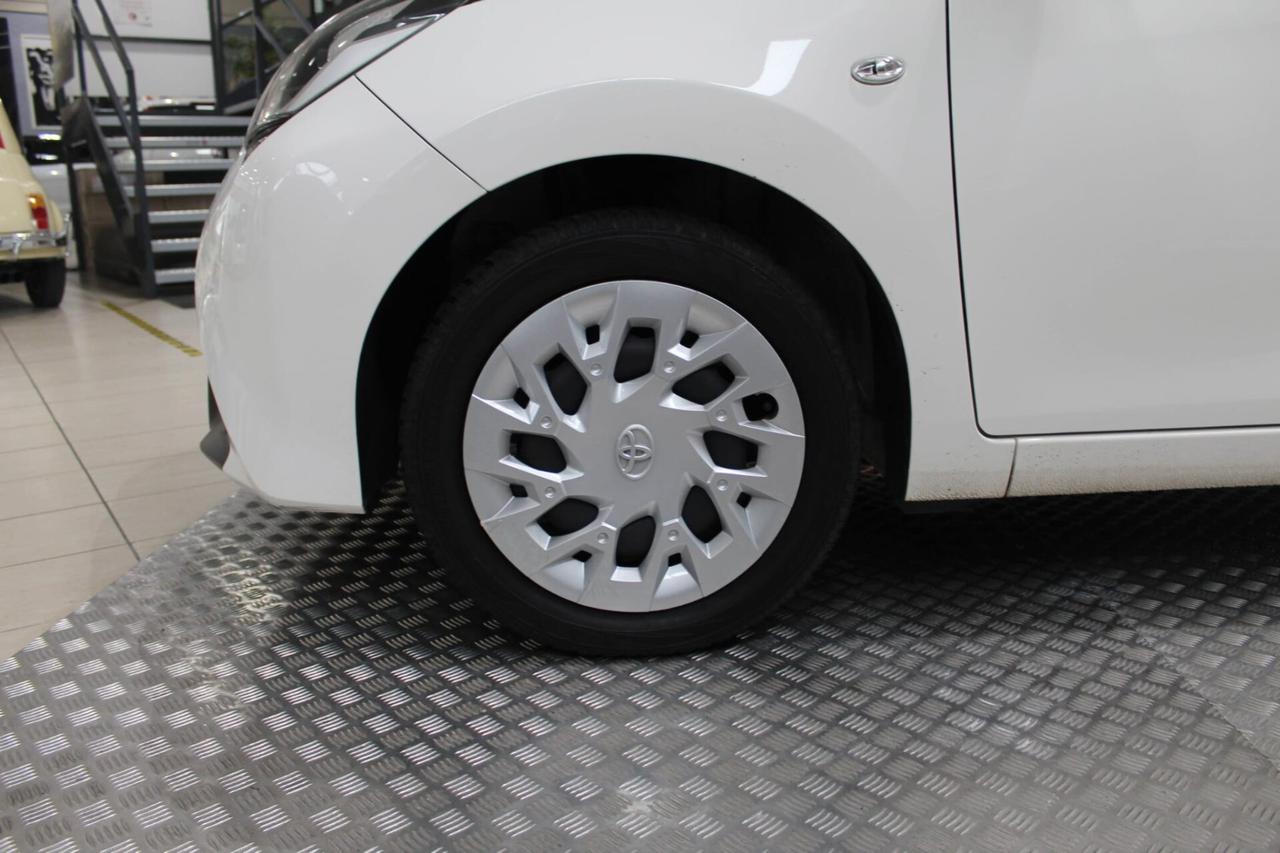 Toyota Aygo 1.0 VVT-i 72 CV 5 porte x-cool