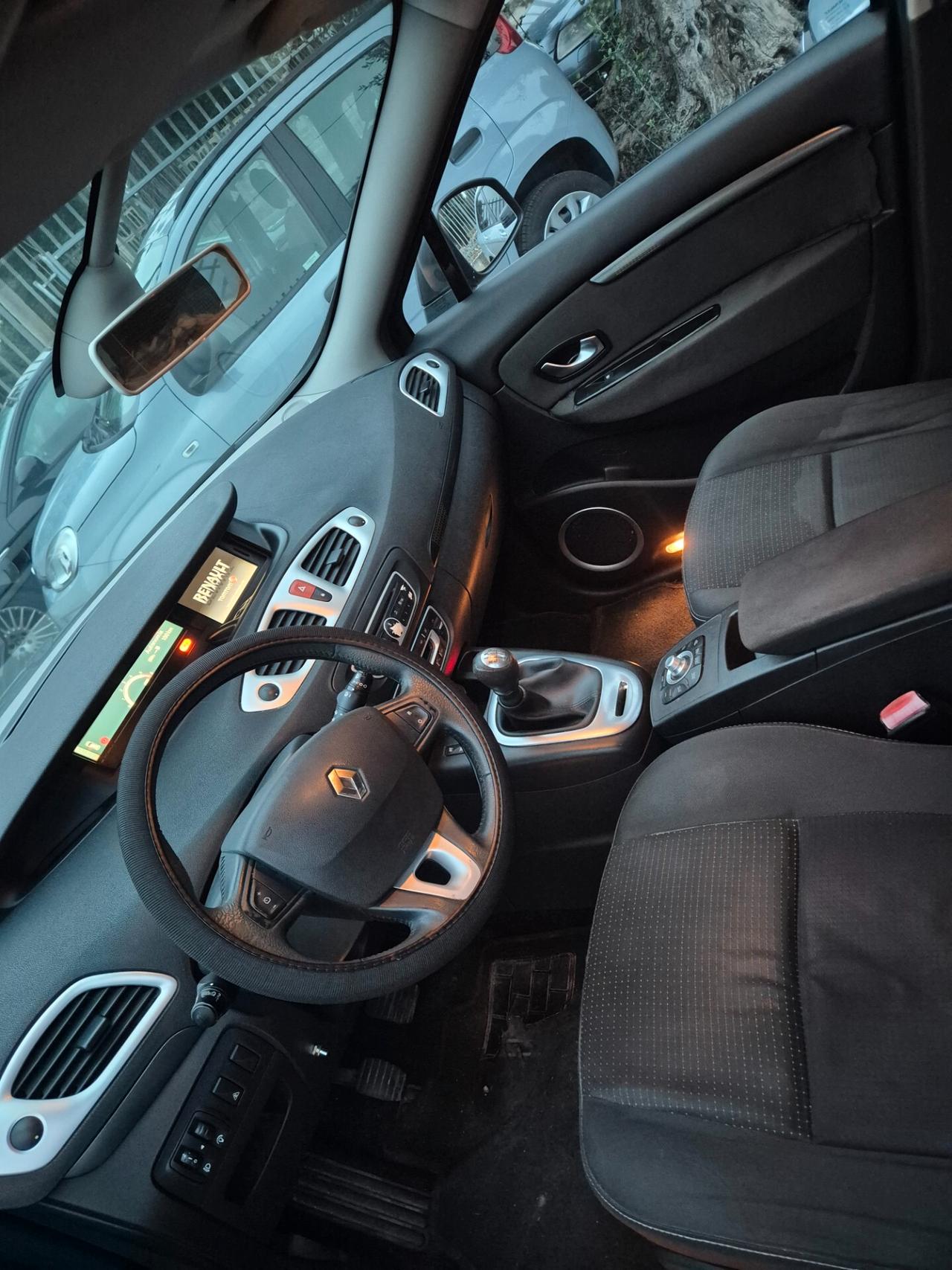 Renault Scenic Scénic X-Mod 1.5 dCi 110CV Attractive